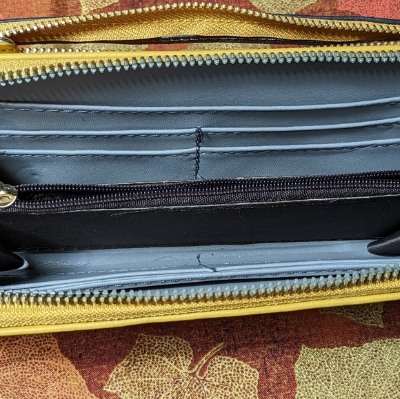 Gold Wallet Purse with Shoulder Strap - Picture 5 of 6